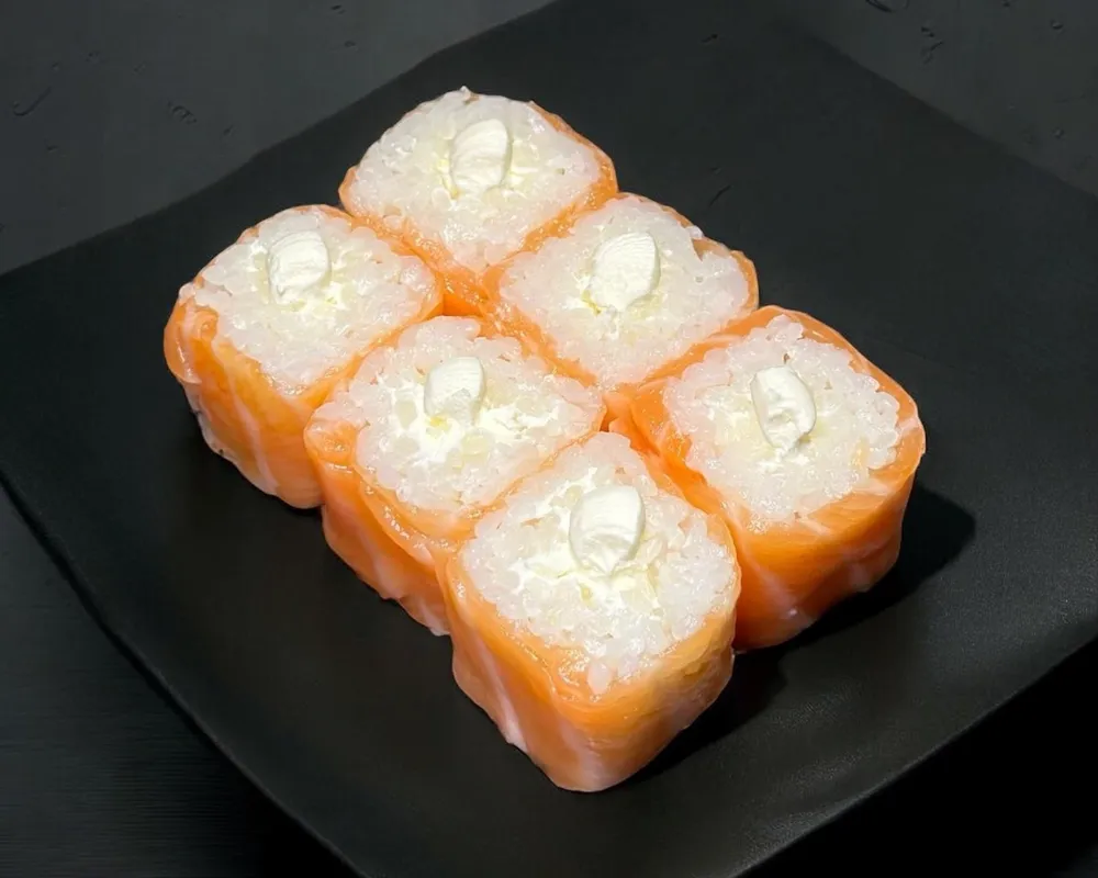 Salmon roll